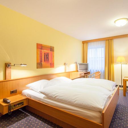 Hotel Restaurant Jaegerhof Weisendorf Quarto foto