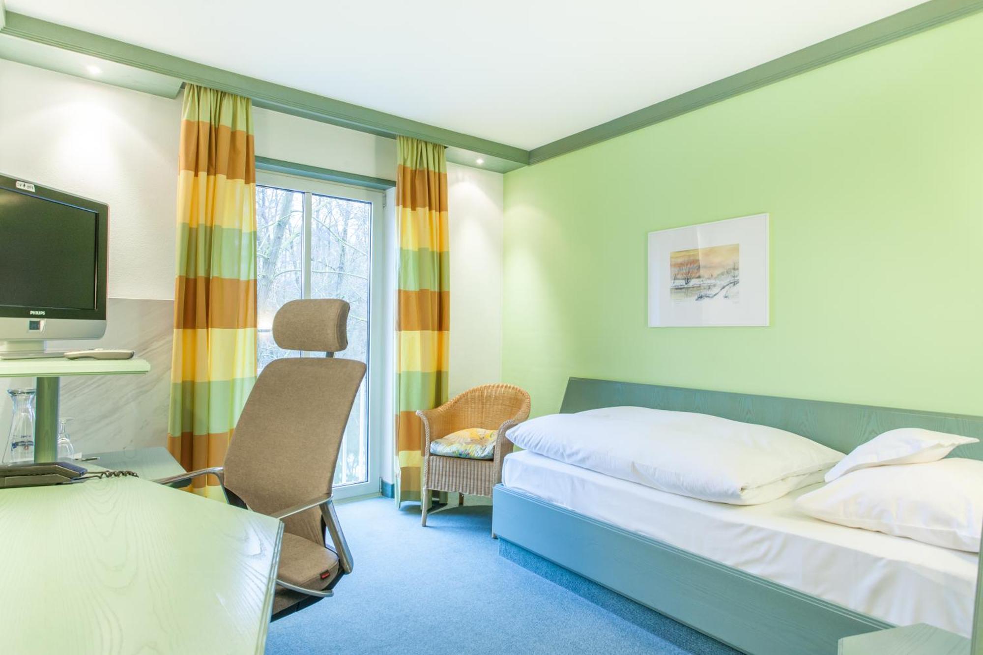 Hotel Restaurant Jaegerhof Weisendorf Quarto foto